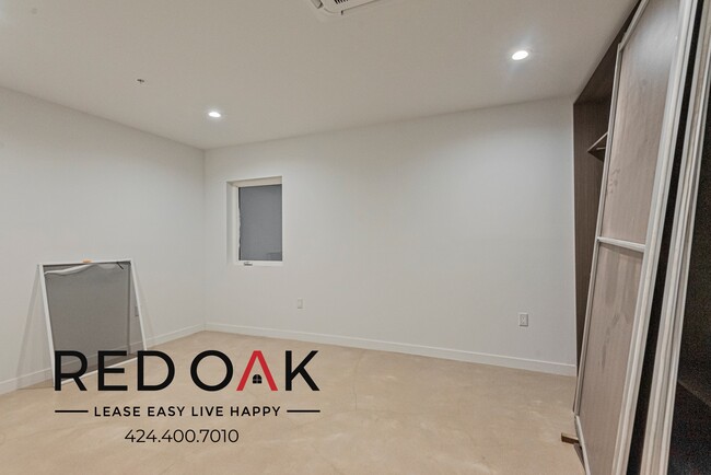 Building Photo - ~1 Month FREE~ Luxurious New Two Bedroom w...