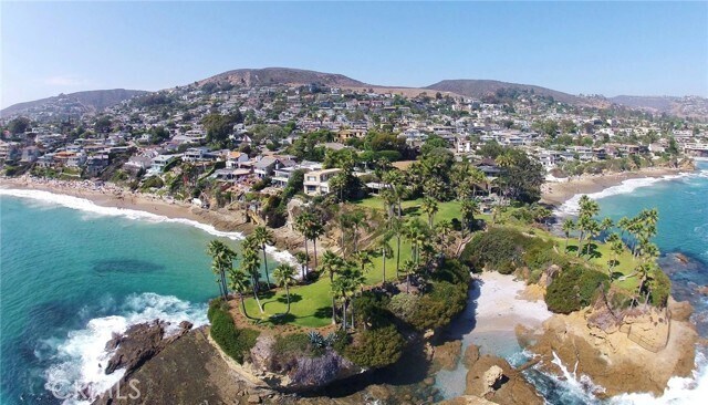 Building Photo - 1325 Cliff Dr