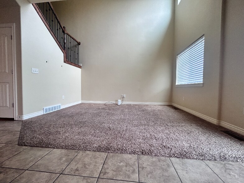 Building Photo - 1169 S 225 E