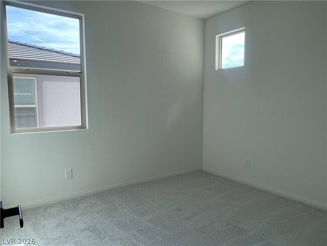 Building Photo - 592 Clover Bar Ln