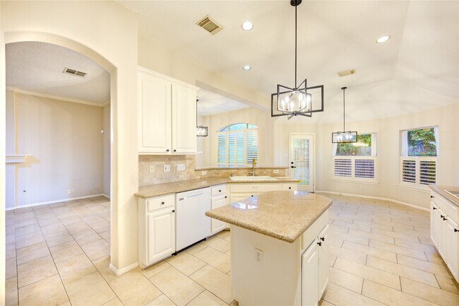 Building Photo - 1231 Parkhaven Ln