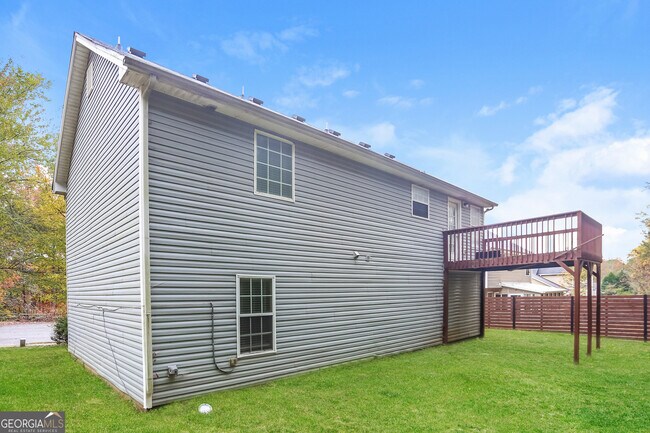 Building Photo - 680 Escalade Dr