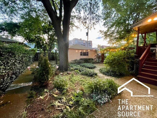 Building Photo - 3732 N Harding Ave