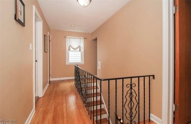 Building Photo - 4178 Bushnell Rd