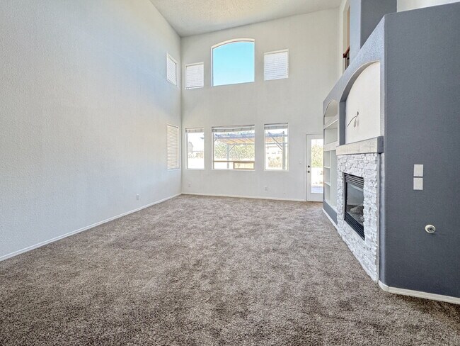 Building Photo - Stunning Cabezon Area Home!