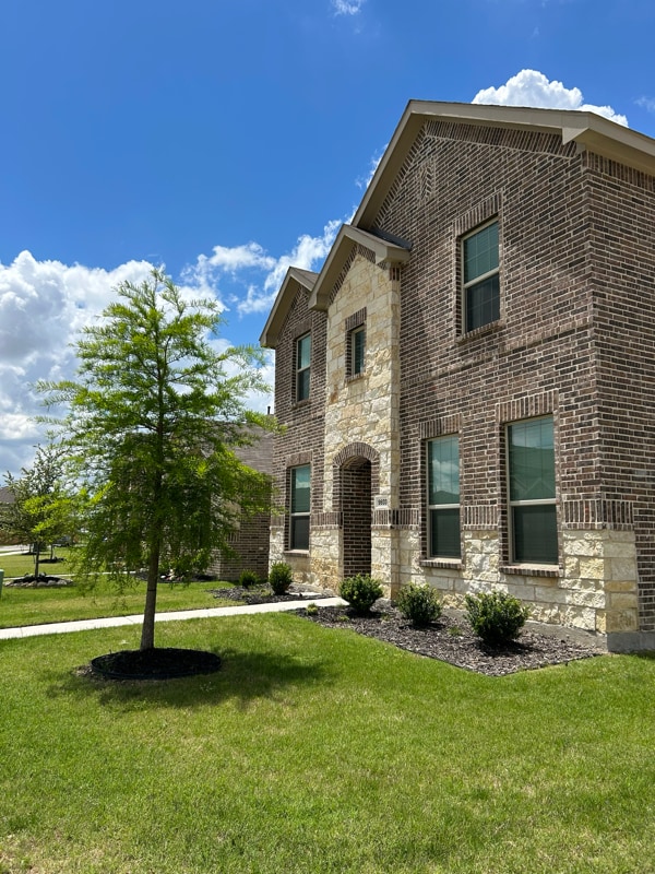 Building Photo - 9933 Diamondhead Dr