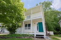 Building Photo - 8872 Lagoon Dr