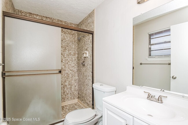 Building Photo - 1711 Barker St NE