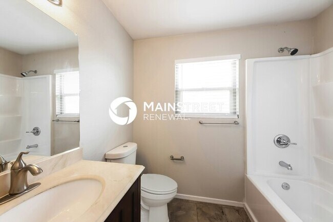 Building Photo - 3 Bedroom Pet-Friendly Home in Glendale, A...