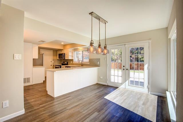 Building Photo - 3728 Blue Bonnet Ct
