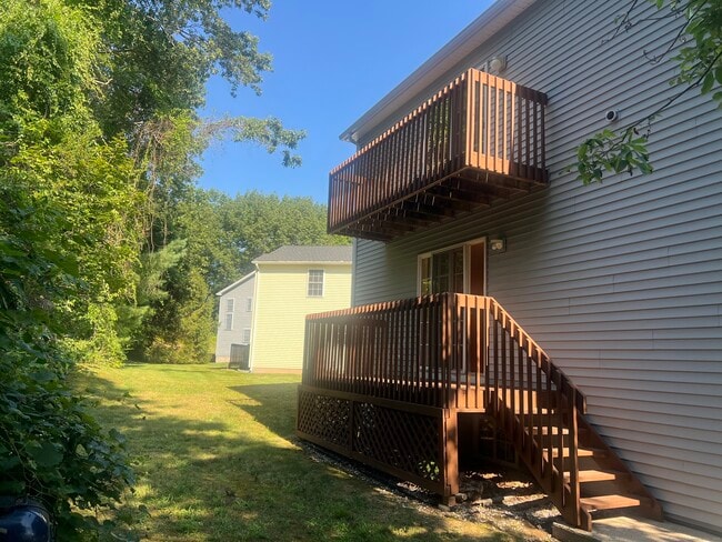 Building Photo - 53 Tunxis St
