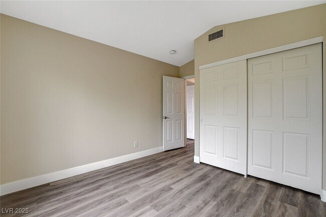 Building Photo - 2033 Shining Feather Ln