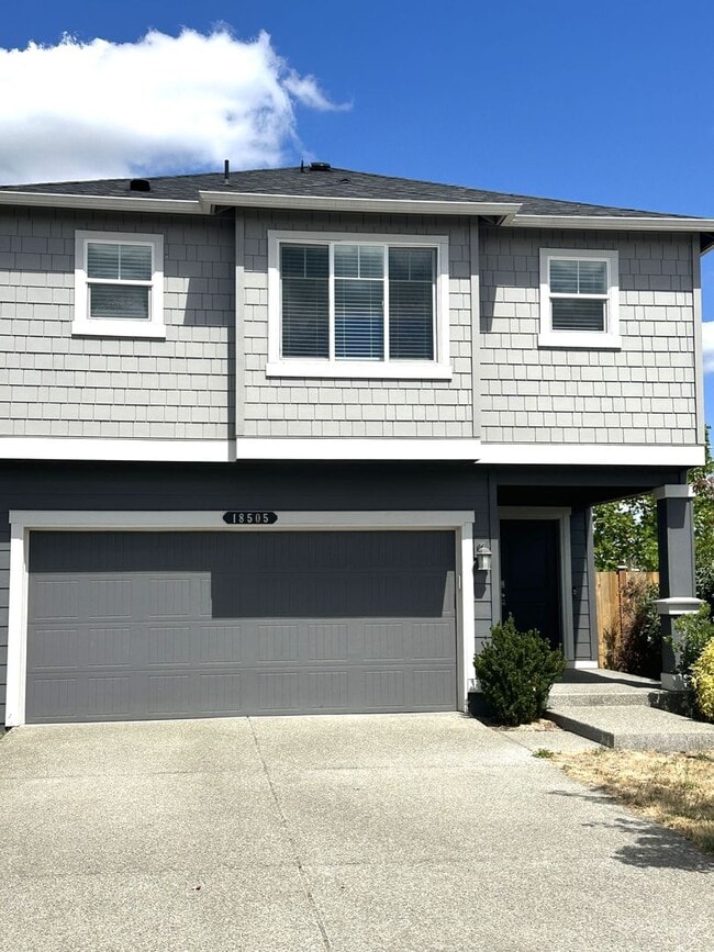 Building Photo - Puyallup - Beautiful 4 bedroom, 2.5 bath home! Available Now!