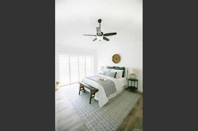 Building Photo - Beautifully Remodeled Single-Story Condo i...