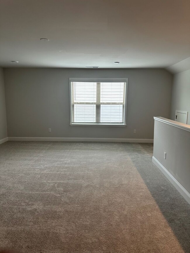 Building Photo - 505 Colebrook Wy