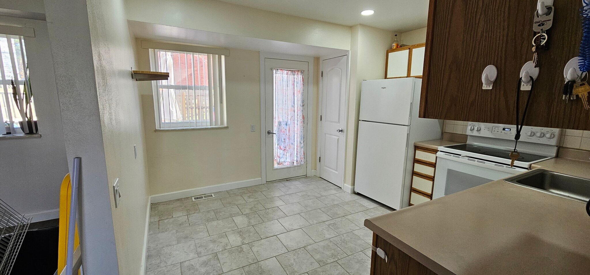 Building Photo - 1063 Willow Brook Dr