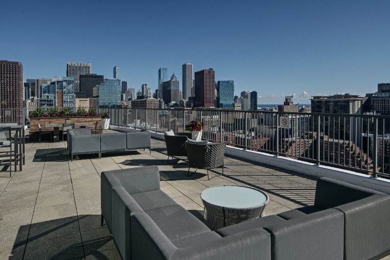 Building Photo - 945 S Clark St