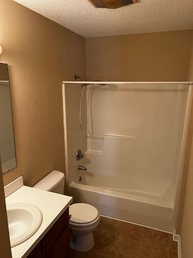 Building Photo - 2 bedroom in Lillington