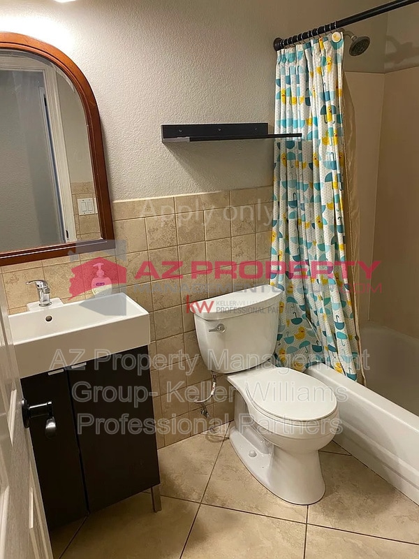 Building Photo - 12725 W Palm Ln