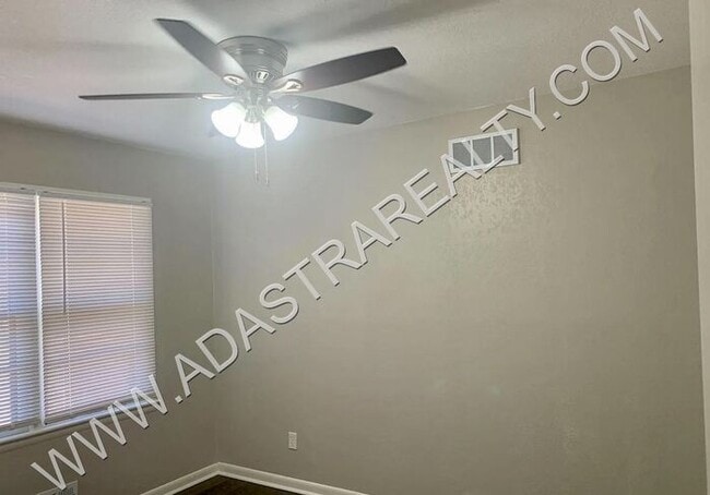 Building Photo - Beautiful Newly Remodeled Raytown Home-Ava...