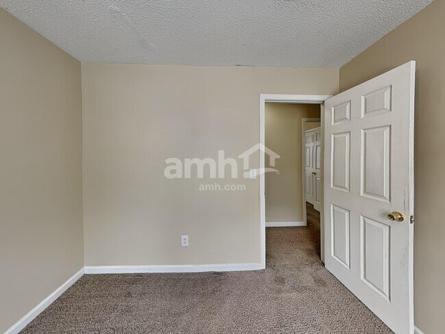 Building Photo - 405 Ivy Crest Dr