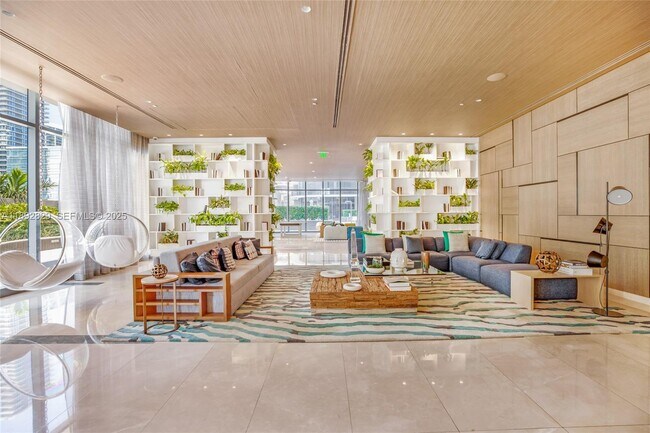 Building Photo - 55 SW 9th St