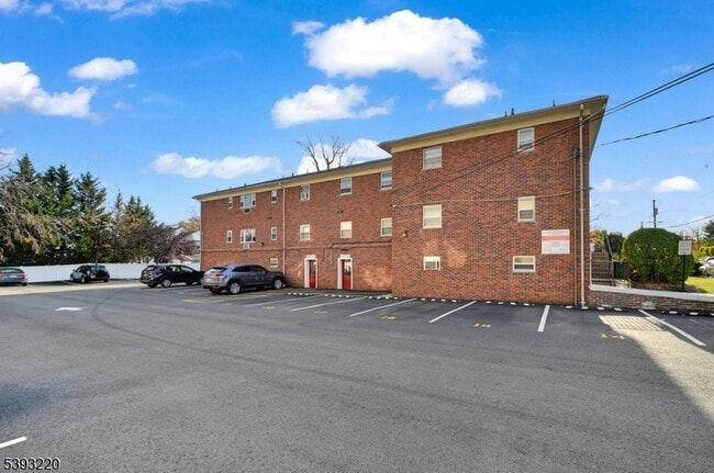 Building Photo - 640 Franklin Ave