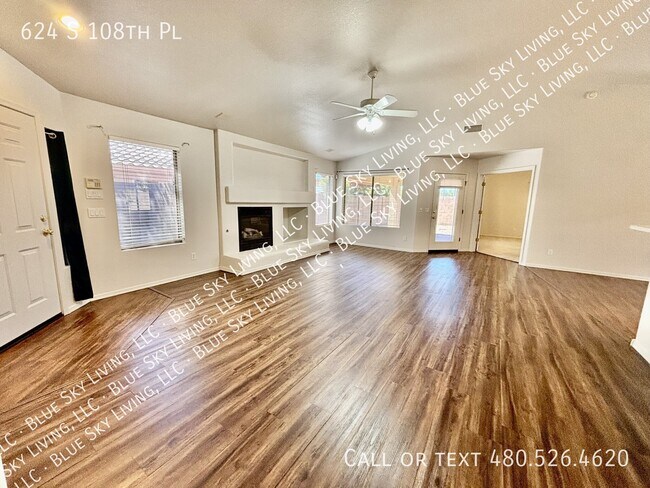 Building Photo - 624 S 108th Pl