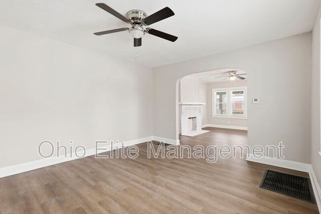 Building Photo - 785 S 18th St