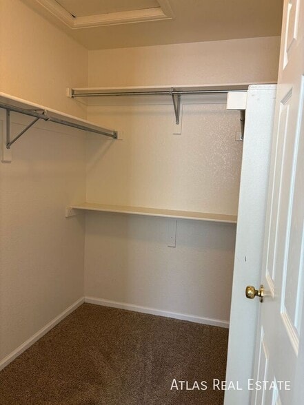 Building Photo - 1071 Thornbury Pl