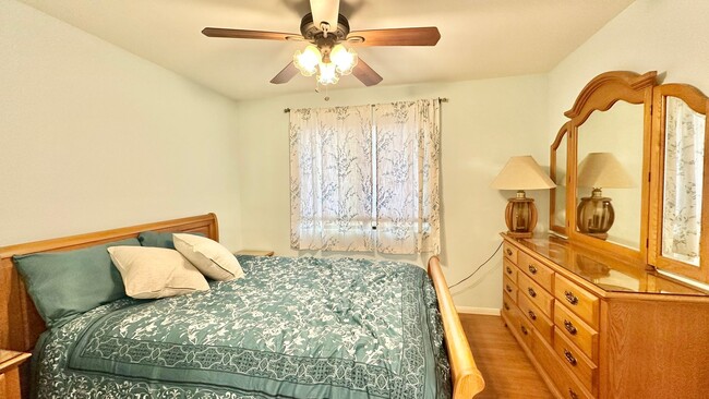 Building Photo - Darling Fully Furnished Guest Home Unit wi...
