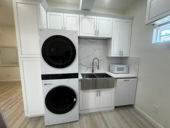 Building Photo - Brand new 2 bedroom ADU in gated area of Thousand Oaks
