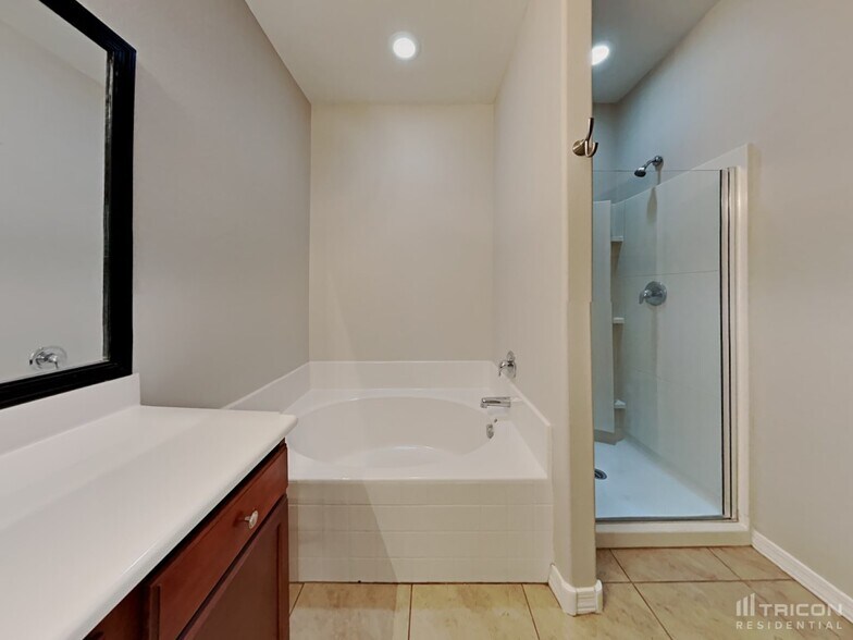 Building Photo - 40209 W Walker Wy