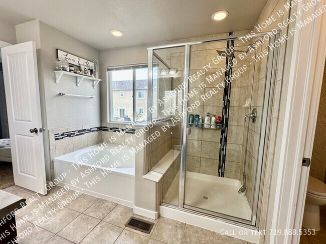 Building Photo - 7772 Wagonwood Pl