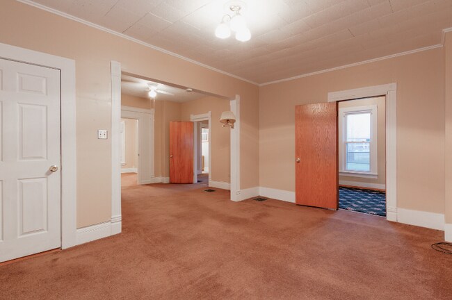 Building Photo - 209 Tioga St