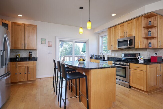 Building Photo - Petworth Stunner with Garage