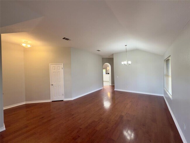 Building Photo - 8005 Nairn Dr