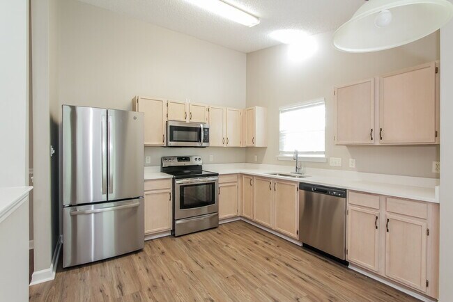Building Photo - 4733 Aldersbrook Dr