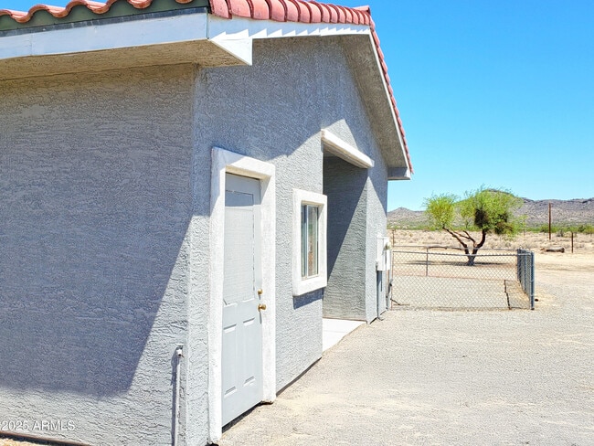Building Photo - 69762 Old Bell Rd