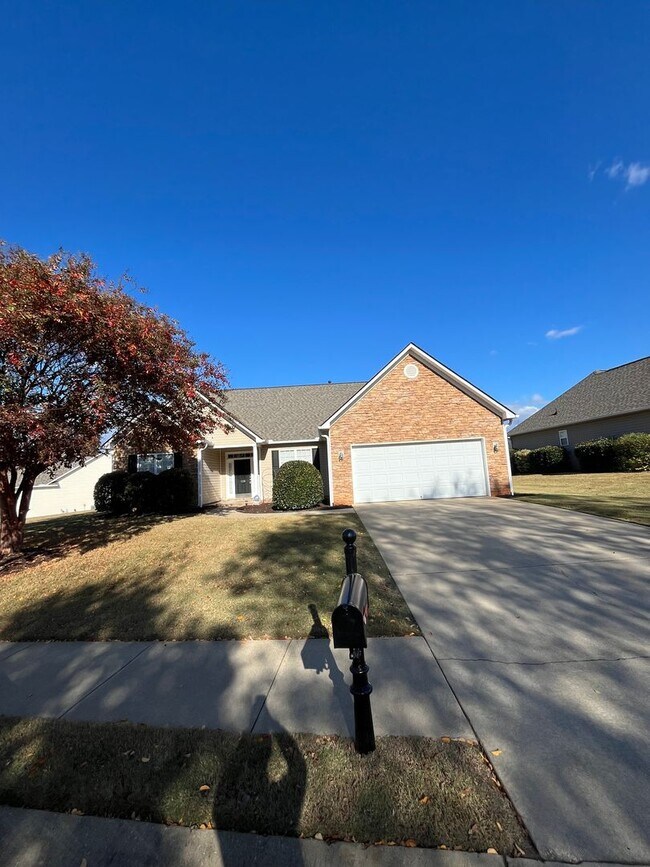 Primary Photo - 128 Wild Thorn Ln