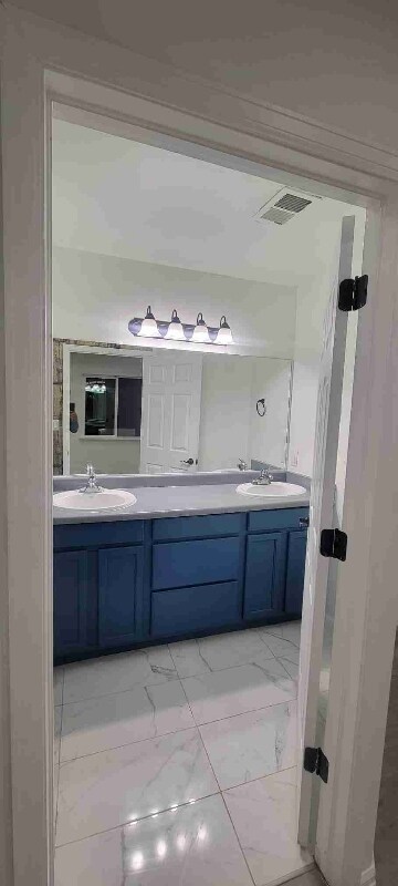 Building Photo - 657 Patricia Dr