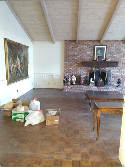 Building Photo - 299 Dallas Dr