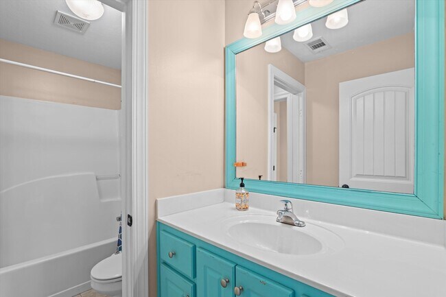 Building Photo - 4117 Chastain Dr