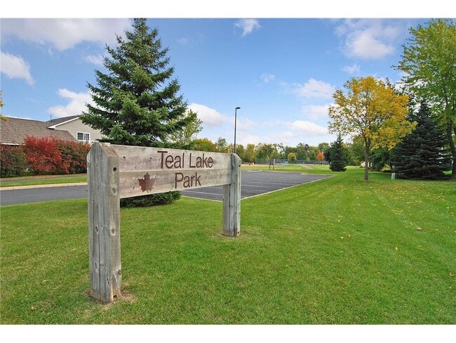 Building Photo - 13565 Territorial Cir N