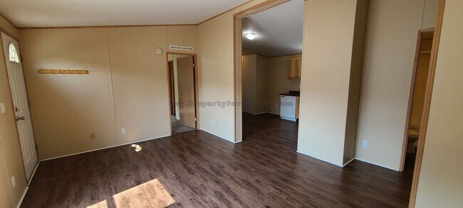 Building Photo - Discover this Recently Upgraded 3 Bed 2 Bath Modular House!