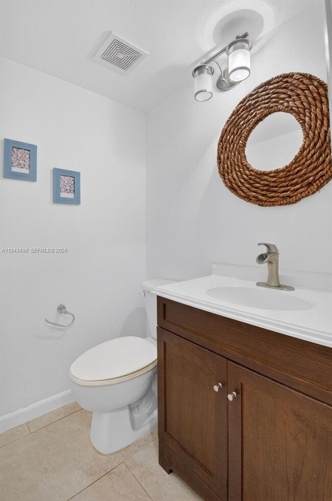 Building Photo - 3007 San Clara Dr