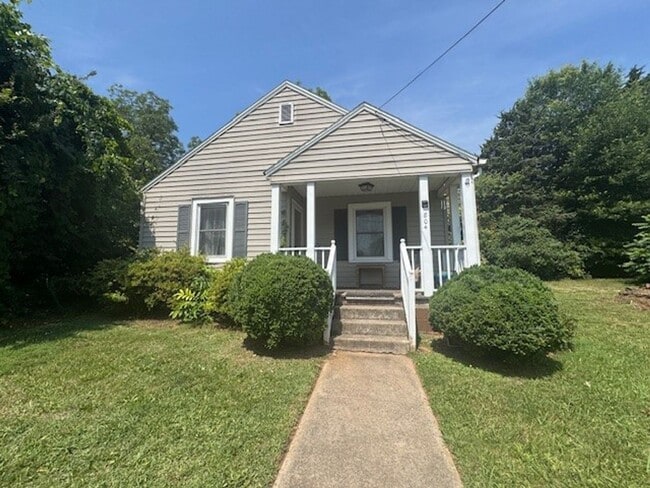 Primary Photo - Adorable 2 bedroom 1 bath House in Reidsville