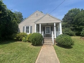 Building Photo - Adorable 2 bedroom 1 bath House in Reidsville