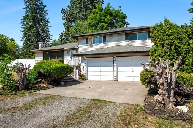 Building Photo - 806 S Adams Rd