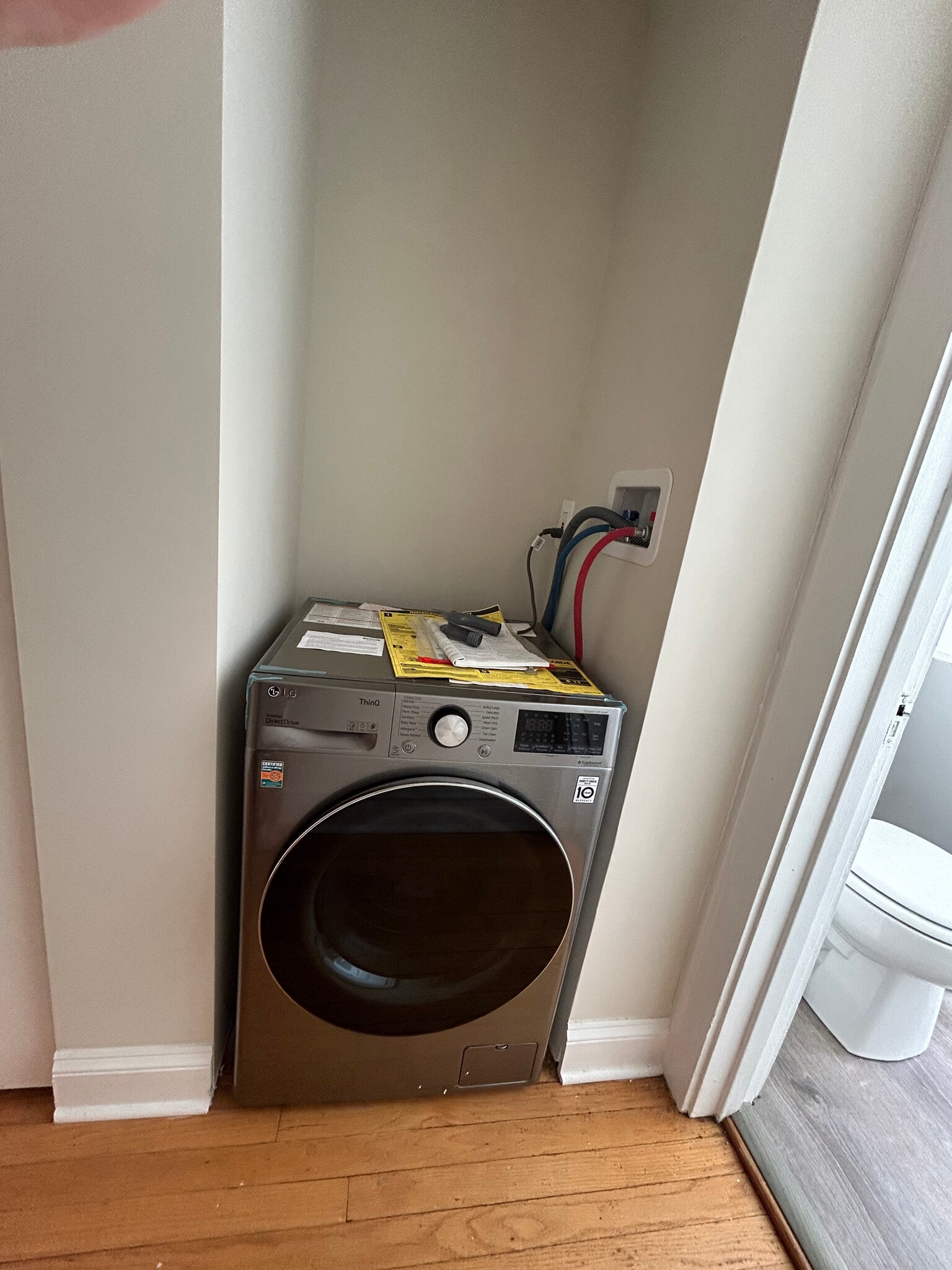 Building Photo - 910 Green Bay Rd